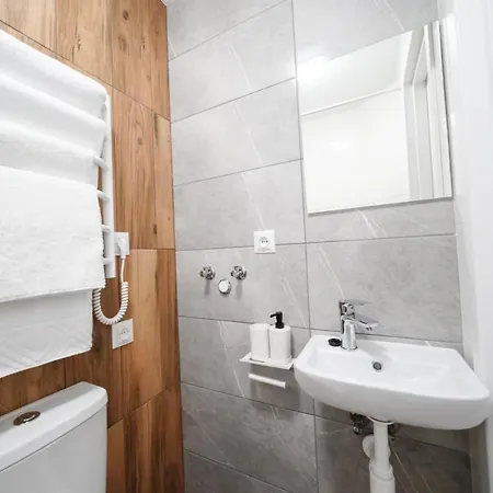 Myfreedom поруч із метро палац україни Apartament Kijów